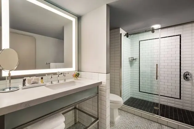 Oda, 2 Büyük (Queen) Boy Yatak