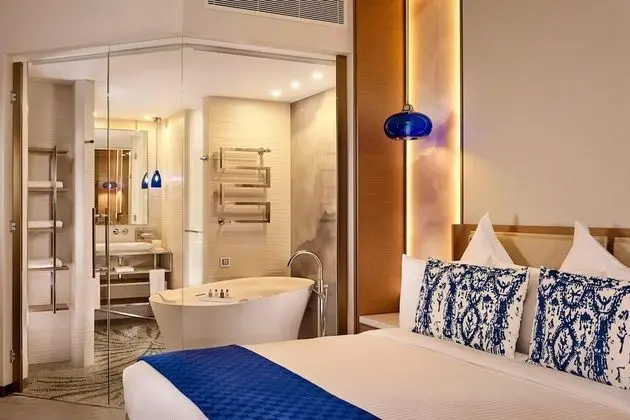 Deluxe Oda, 1 En Büyük (King) Boy Yatak, Balkon, Kısmi Deniz Manzaralı