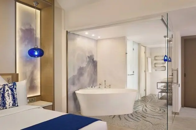 Deluxe Oda, 1 En Büyük (King) Boy Yatak, Balkon, Kısmi Deniz Manzaralı
