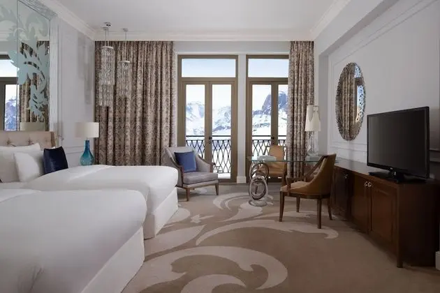 Deluxe Oda, Sigara İçilebilir, Dağ Manzaralı