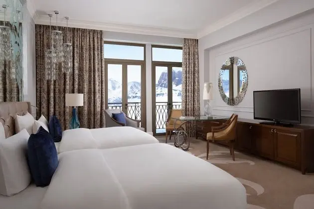 Deluxe Oda, Sigara İçilebilir, Dağ Manzaralı