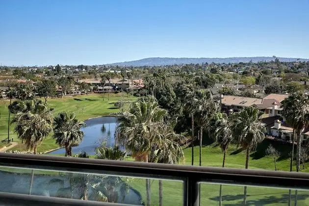 Oda, 1 En Büyük (King) Boy Yatak, Balkon, Golf Manzaralı