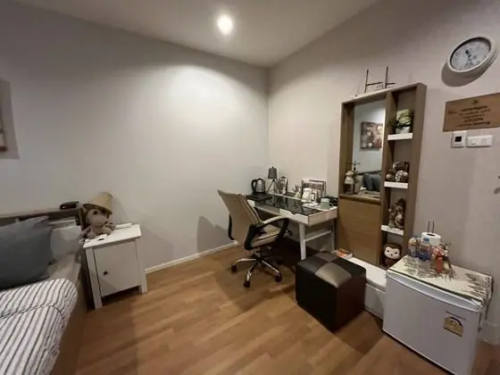 Basic Oda, 1 En Büyük (King) Boy Yatak, Şehir Manzaralı