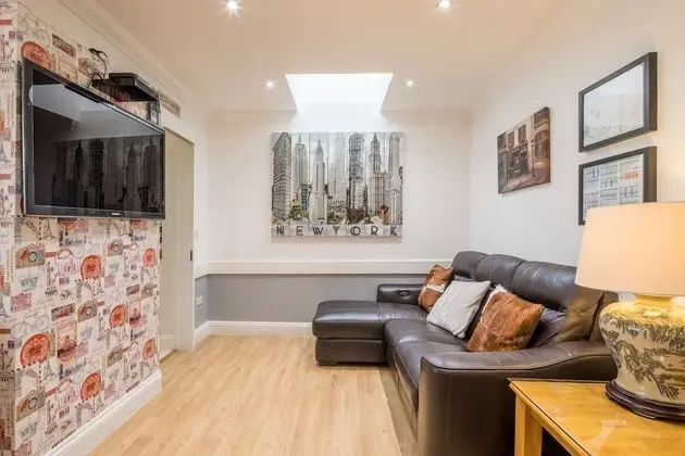 King Room (Rear Property)