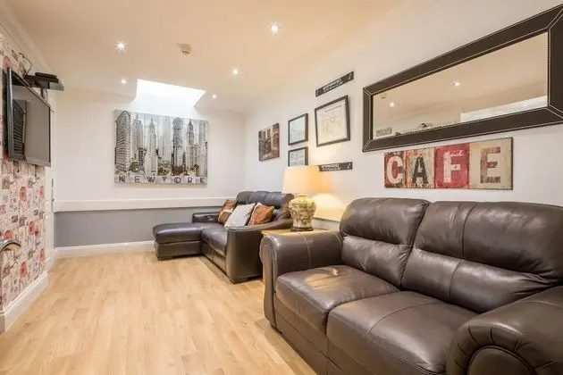 King Room (Rear Property)