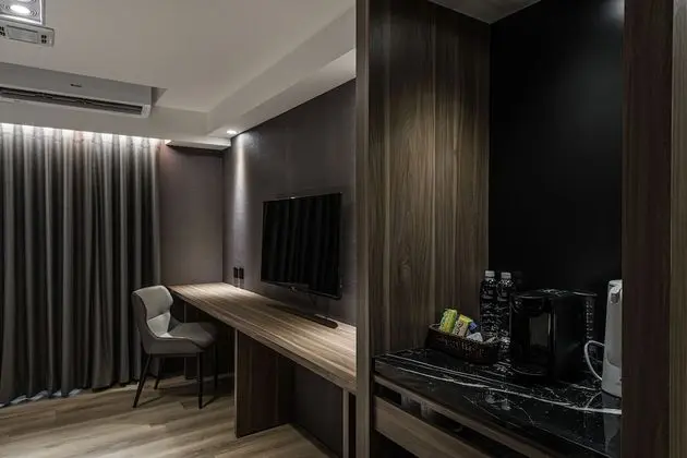 Queen Room