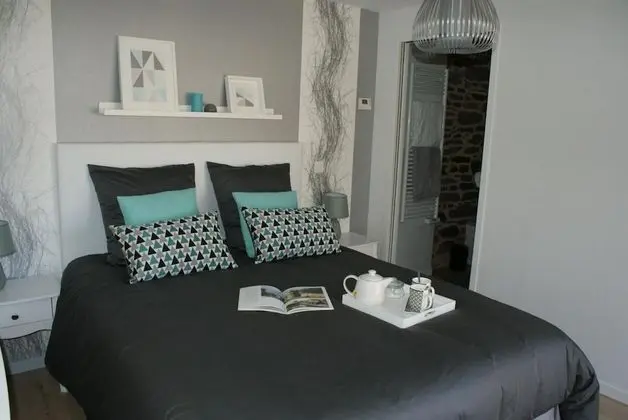 Tek Büyük Yataklı Oda, Havuz Manzaralı (Ti Bihan)