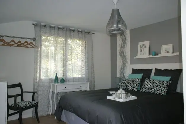 Tek Büyük Yataklı Oda, Havuz Manzaralı (Ti Bihan)