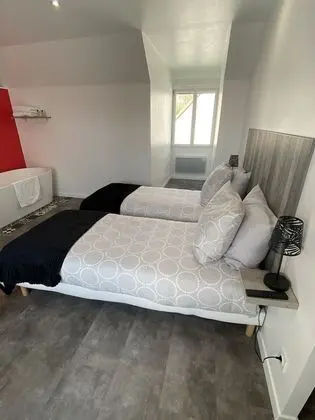 Premium Tek Büyük veya İki Ayrı Yataklı Oda