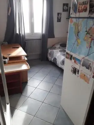 Tek Kişilik Oda, Ortak Banyo