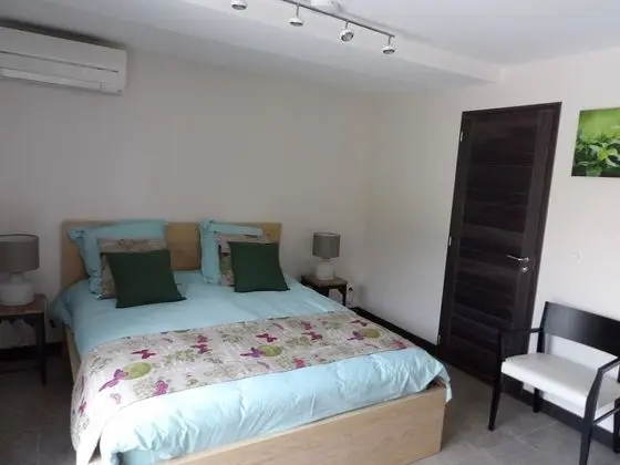 Family Süit, Banyolu/Duşlu, Bahçe Manzaralı (Mélisse)