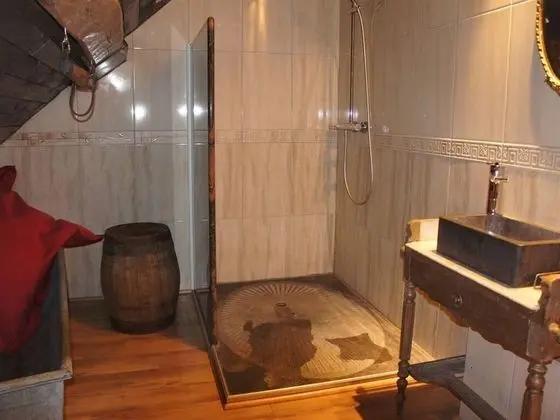 Superior Tek Büyük Yataklı Oda, Banyolu/Duşlu, Park Manzaralı (Meules)