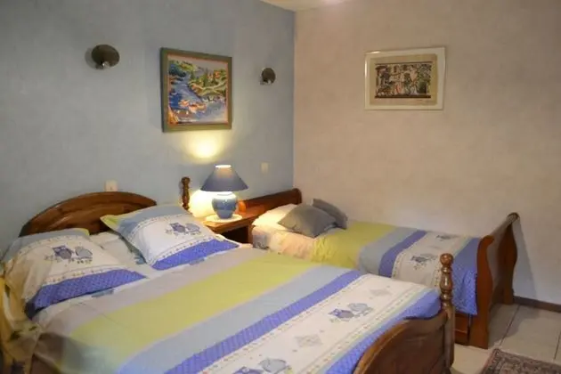 Üç Kişilik Oda (Bleuet)