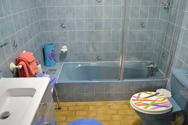 Üç Kişilik Oda (Bleuet)