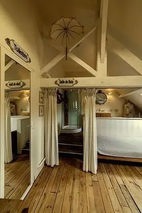 Üç Kişilik Oda (La Cottage)