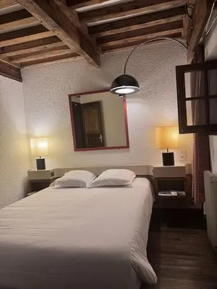 Üç Kişilik Oda