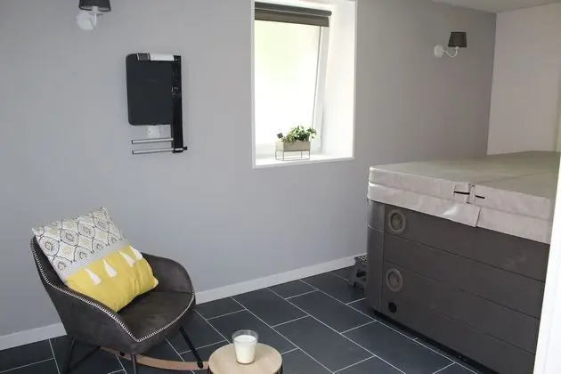 Tek Büyük Yataklı Oda, Engellilere Uygun, Banyolu/Duşlu