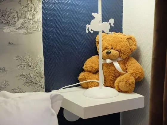 Junior Tek Büyük Yataklı Oda