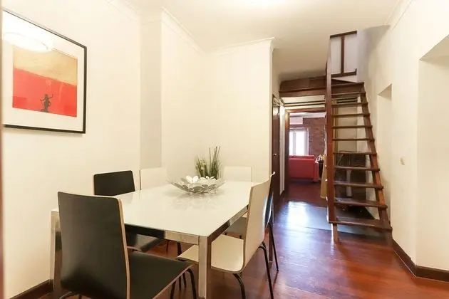 Apart Daire, 2 Yatak Odası, Sigara İçilmez
