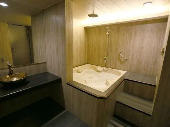 Süit, 1 Büyük (Queen) Boy Yatak