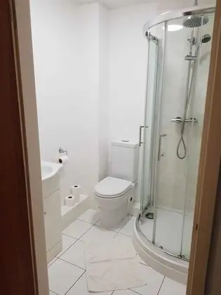 Basic Tek Büyük Yataklı Oda
