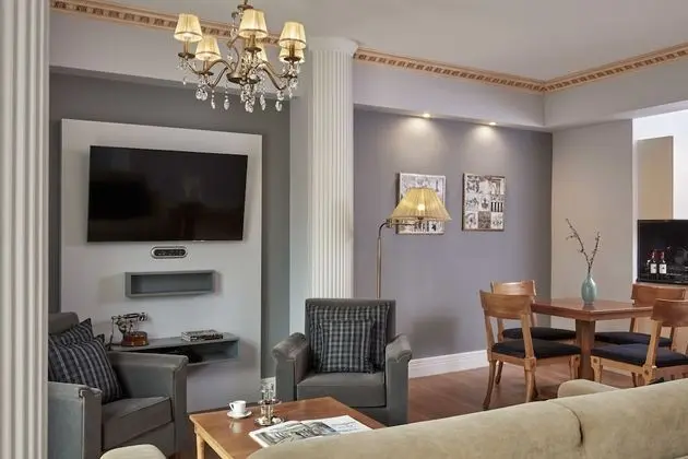 Grand Süit, 1 Yatak Odası, Küvet, Şehir Manzaralı