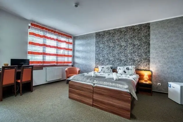 Tek Büyük veya İki Ayrı Yataklı Oda (LUX)