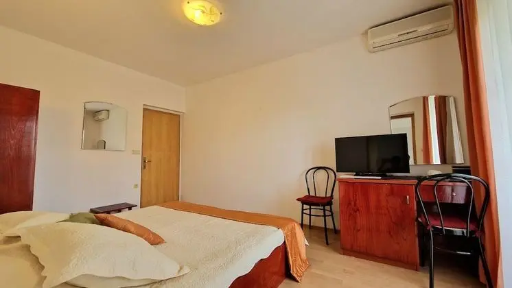 Tek Büyük Yataklı Oda, Balkon