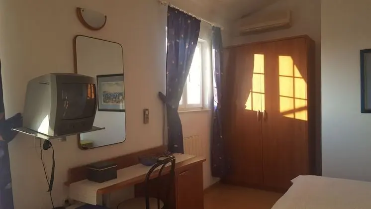 Tek Büyük Yataklı Oda, Balkon