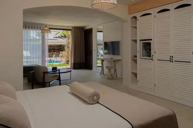 Suite, Havuz Manzaralı