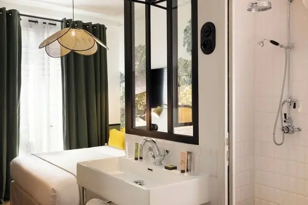 Comfort Tek Büyük Yataklı Oda