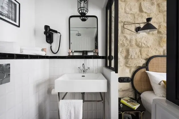 Comfort Tek Büyük Yataklı Oda, Avlu Manzaralı