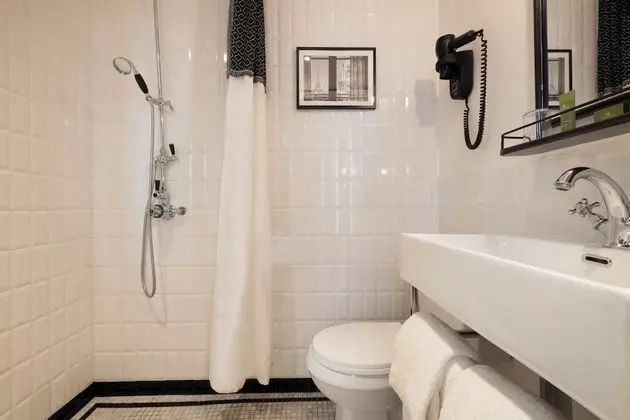 Comfort Tek Büyük Yataklı Oda, Avlu Manzaralı