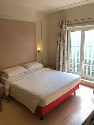 Studio Room
