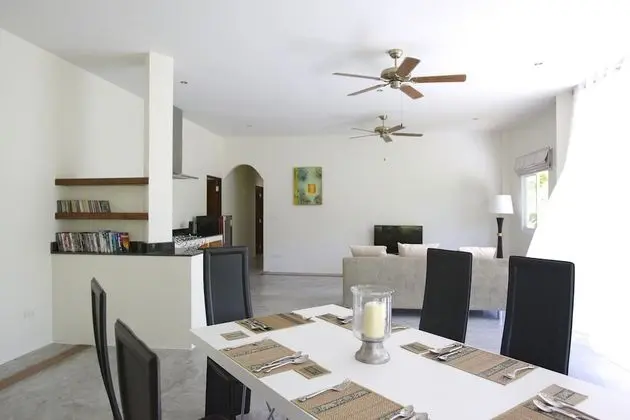 5 Bedrooms Pool Villa