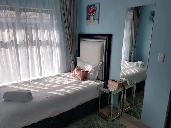 Deluxe Tek Büyük Yataklı Oda, Havuz Kullanımı