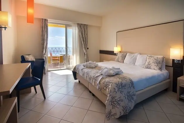 Comfort Tek Büyük veya İki Ayrı Yataklı Oda