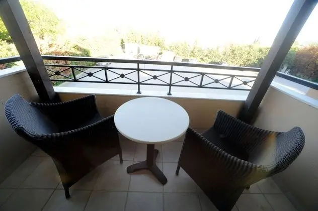 Standard Tek Büyük veya İki Ayrı Yataklı Oda, Balkon