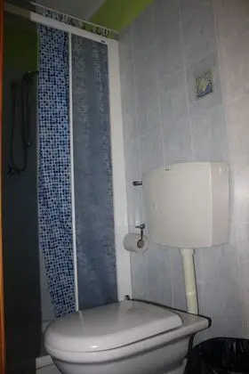 Üç Kişilik Oda