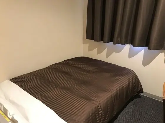 Tek Kişilik Oda, Sigara İçilmez