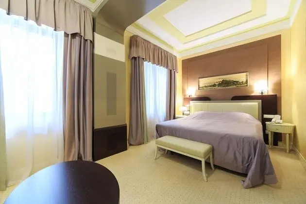 Standard Tek Büyük Yataklı Oda