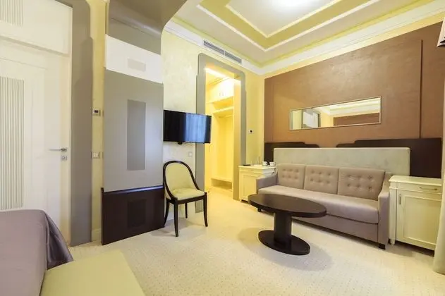 Standard Tek Büyük Yataklı Oda