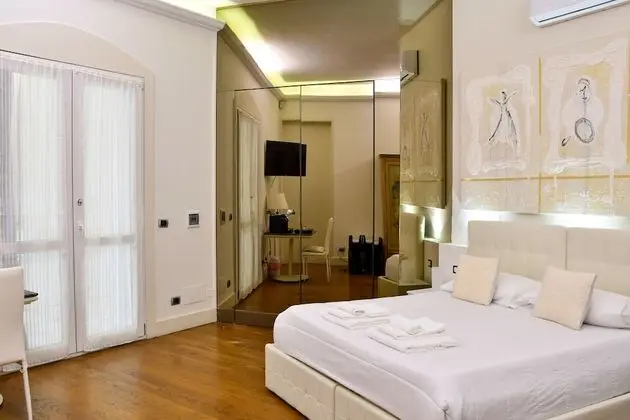 Tek Büyük Yataklı Oda, Zemin Kat