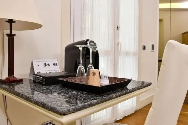 Tek Büyük Yataklı Oda, Zemin Kat