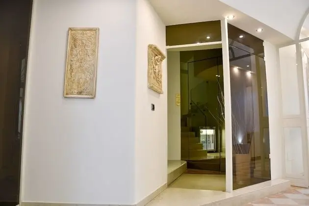 Tek Büyük Yataklı Oda, Zemin Kat