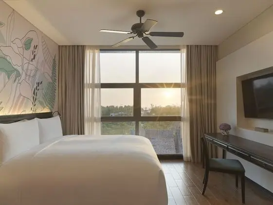 One Bedroom Sunset Suite