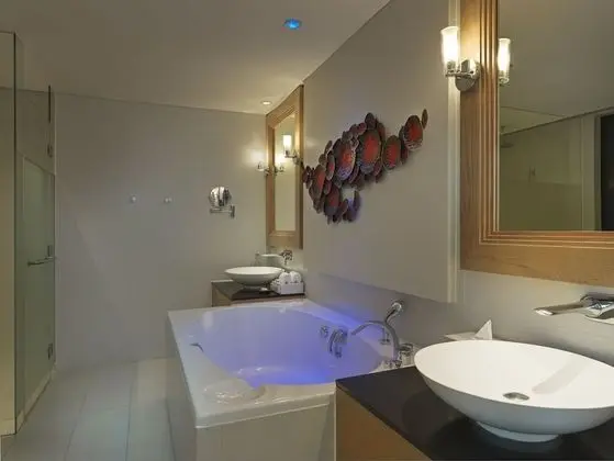 One Bedroom Sunset Suite