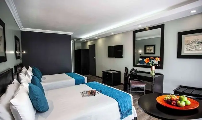 Avani Pool Access Room
