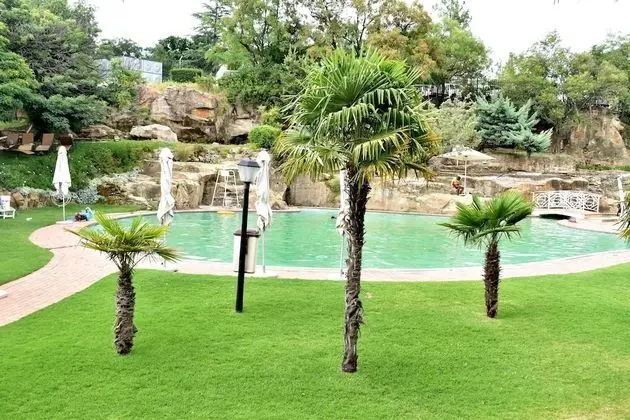Avani Pool Access Room