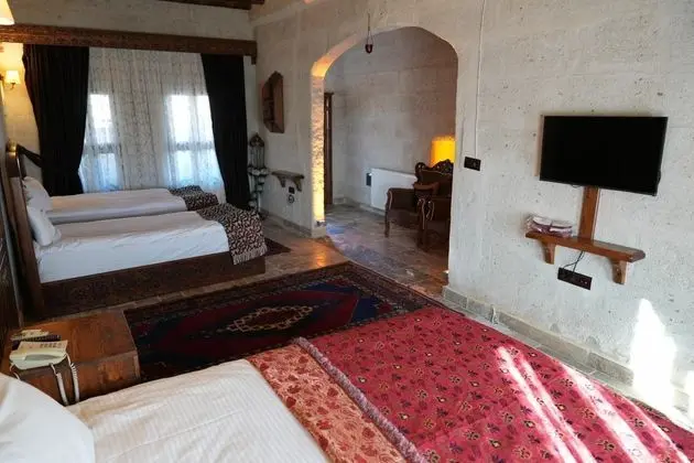 Deluxe Quad Oda, Bahçe Manzaralı